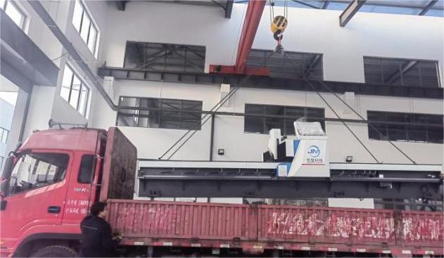 La macchina per scanalare Jiangsu Jianmeng V spedita a Shanghai